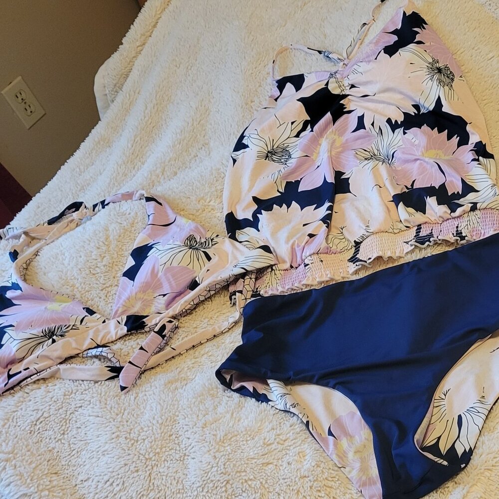 Title Nine swimsuit - Picture 5 of 12